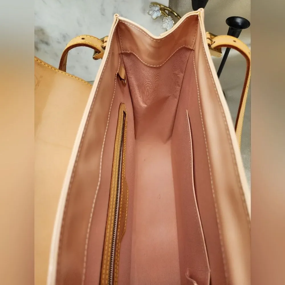 Louis Vuitton Vernis Petronia Street Marshmallow w/ Dust Bag & COA EUC